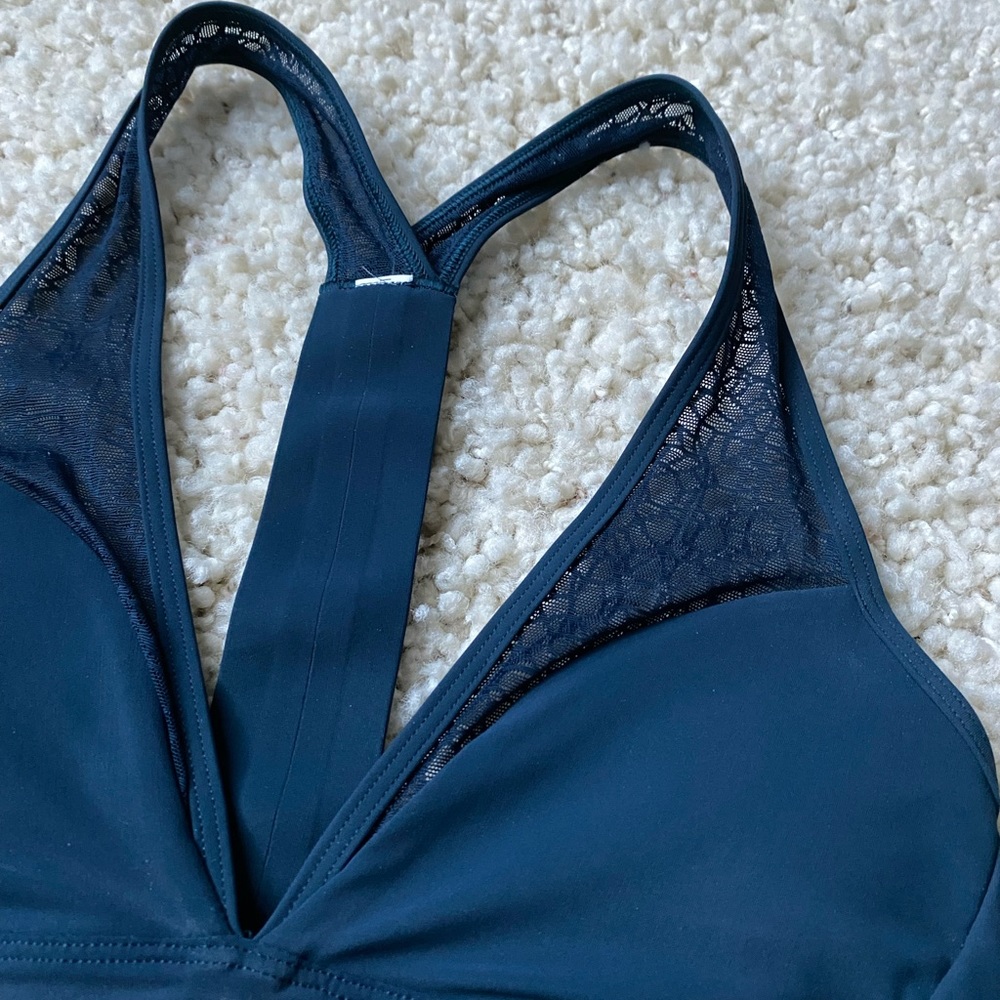 Lululemon Twist & Train Bra Jaded - Picture 5 of 7